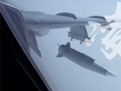 Китайський бомбардувальник H-6K вперше запустив балістичну ракету у повітрі