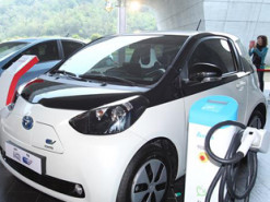 В 2025 році пропозиція акумуляторів для електромобілів відставатиме від попиту на 40%