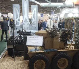 Український "Равлик" у Парижі: творці пояснили, чим він кращий за іноземних роботів