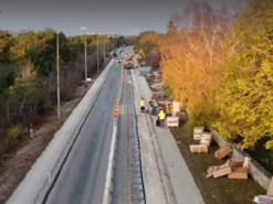 “Розумна дорога”: у Швеції запрацювало приміське шосе, що заряджає електромобілі на ходу