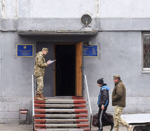 Українцям роз’яснили, яке покарання передбачено за неявку до військкомату