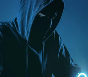 В Україні з'явились ще дві шахрайські схеми: як та де можна натрапити на аферистів