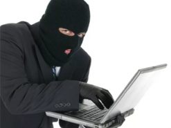 Чоловік втратив 100 тисяч гривень, намагаючись придбати в інтернеті шини