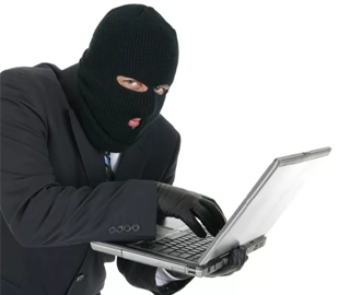 Чоловік втратив 100 тисяч гривень, намагаючись придбати в інтернеті шини