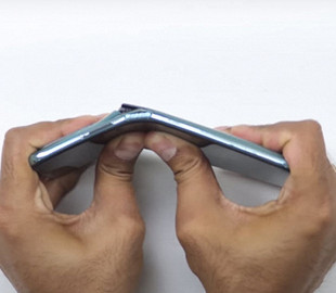 Протестирована прочность смартфона Redmi Note 10