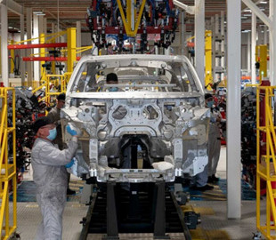 Intel шукає в Європі місце для заводу автомобільних чіпів