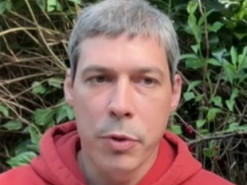 РФ заочно заарештувала журналіста Трещаніна. Він веде підрахунок втрат Росії у війні