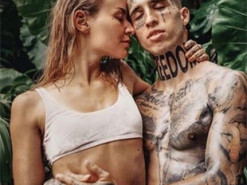 Instagram-пара попросила у подписчиков $10000 на путешествия