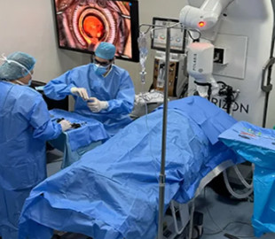 100% успішність і швидші процедури. У Китаї випробували робота для ангіографії мозку