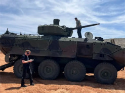 Норвезькі розробники представили новітній бойовий всюдихід-амфібію з гарматою MK44