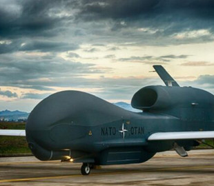 Стратегічний БпЛА Northrop Grumman RQ-4D Phoenix закінчив місію над Чорним морем