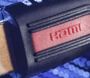 Загадковий циліндр на дротах: навіщо кабелю це дивне потовщення