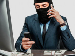 Мошенники массово воруют деньги с платежных карт в Украине