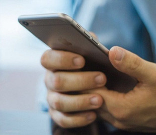 Експерти дали поради щодо вибору першого смартфона для дитини