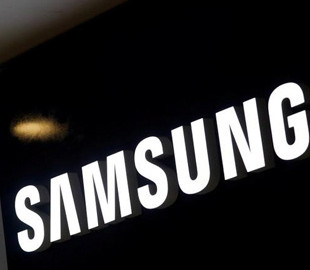 Samsung подарит 2000 смартфонов британским больницам