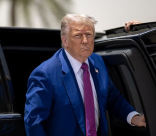 Трамп заявив, що очолить рух проти голосування поштою на виборах у США