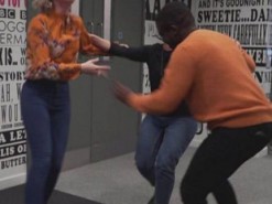 Трикутний танець. Новий флешмоб захоплює весь світ