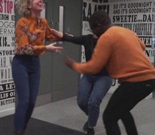 Трикутний танець. Новий флешмоб захоплює весь світ