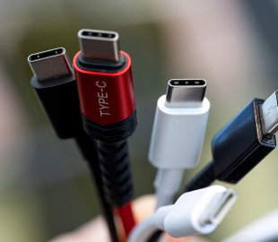 ЄС прийняв правила єдиної зарядки USB Type-C для всіх пристроїв 