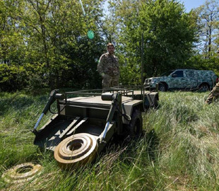 Сили оборони показали випробування наземних дронів