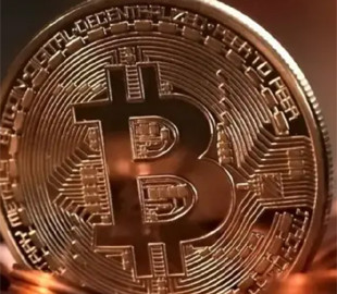 Біткоїн оновив тритижневий максимум на тлі захоплення Ніколаса Мадуро силами США