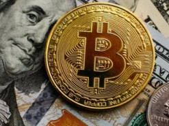 Біткоїн відновлюється в ціні на тлі послаблення долара