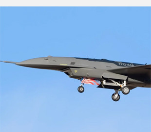 Американські розробники успішно випробували безпілотний реактивний винищувач YFQ-44A Fury