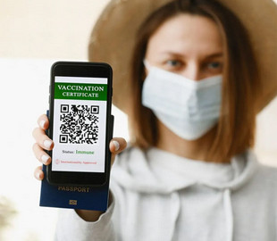 В Минздраве рассказали, как получить прививку тем, кто купил COVID-сертификат