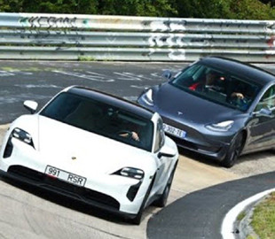 Tesla Model 3 поступилась в гонці більш потужнішому Porsche Taycan