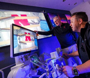 Робот-хірург вперше провів «операцію» у космосі за командами із Землі