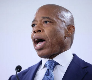 Нью-Йорк подав до суду на TikTok і Instagram за «залежних» дітей