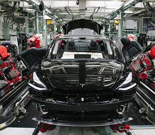 Tesla запускает производство электрокаров в Германии