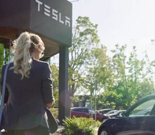 Власники Tesla готові відмовитись від електромобіля на користь машини з ДВЗ