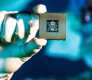 В 2021 году объем продаж микросхем достиг 555,9 млрд. долларов