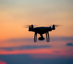 До 2030 року РФ планує мільйон операторів дронів: розвідка попереджає про мілітаризацію дітей