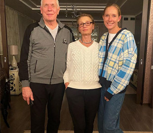 Катя Осадча показала рідкісне фото з батьками