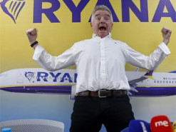 Ryanair тролить Маска в його ж соцмережі: авіакомпанія назвала мільярдера "ідіотом"