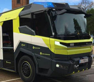 Американці показали, як працює перший в світі пожежний електромобіль