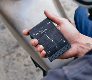 Офіційно представлений смартфон Light Phone 3: без соцмереж з монохромним екраном