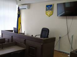 Працівників апаратів судів почали відправляти у відпустки за власний рахунок