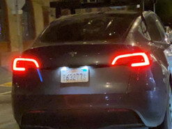 Кросовер Tesla Model Y помітили під час тестування