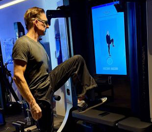 Фітнес майбутнього: у США працює спортзал, де замість заліза використовують ШІ