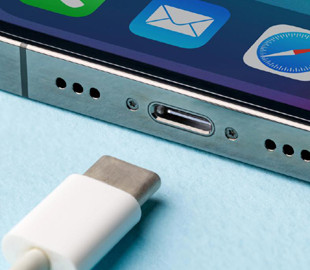 Смартфон перестав заряджатися: чи варто міняти роз’єм USB-C і скільки це коштує