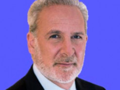 Пітер Шифф сатирично попросив донатити йому біткоїни на честь дня народження