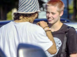 Підлітковий бунт: дочка Анджеліни Джолі та Бреда Пітта з'явилася на публіці з новою стрижкою