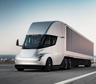 Электротягач Tesla Semi близок к серии