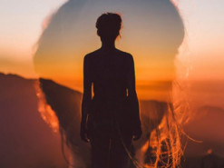 Залишаться на самоті: три знаки Зодіаку до початку 2023 року так і не знайдуть другу половинку