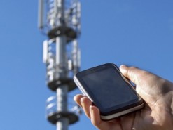 Перед взрывом боеприпасов в Черниговской области Россия заглушила на границе мобильную связь