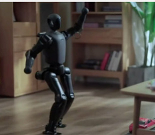 Китайська компанія представила найменшого у світі гуманоїдного робота