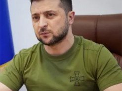 Зеленський відзначив орденами світових державних діячів, журналістів та акторів за підтримку України